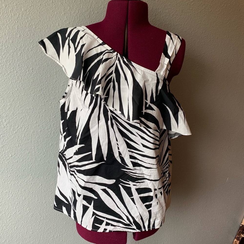 NWT Who what wear tank top sz M palm print black